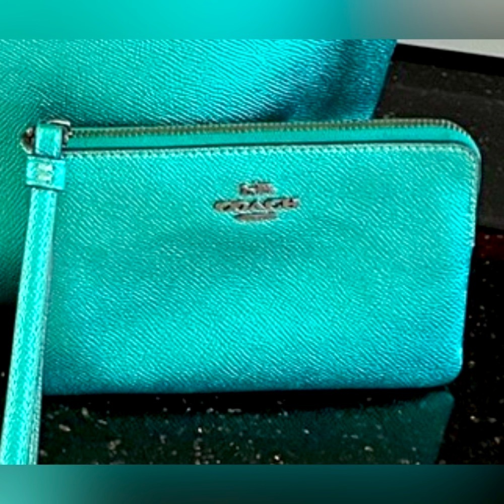 RARE HTF Coach Metallic,Corner Zip Around Wristlet “ HTF COLOR” FIRM PRICE